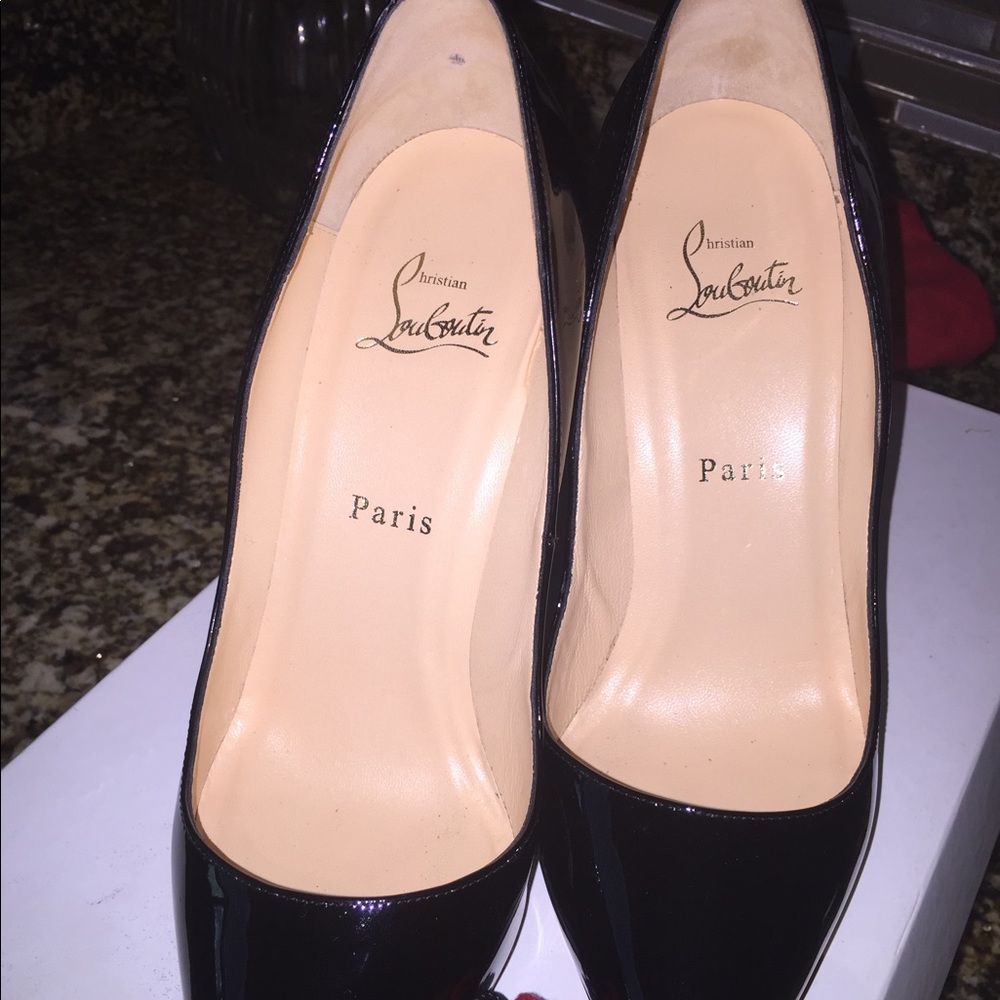 Stiletto - Picture 4 of 6